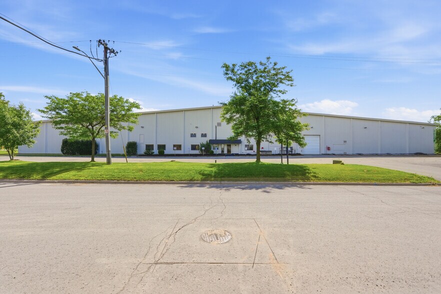 More Photos Of 6040 Progress St, Niagara Falls Warehouse For Lease