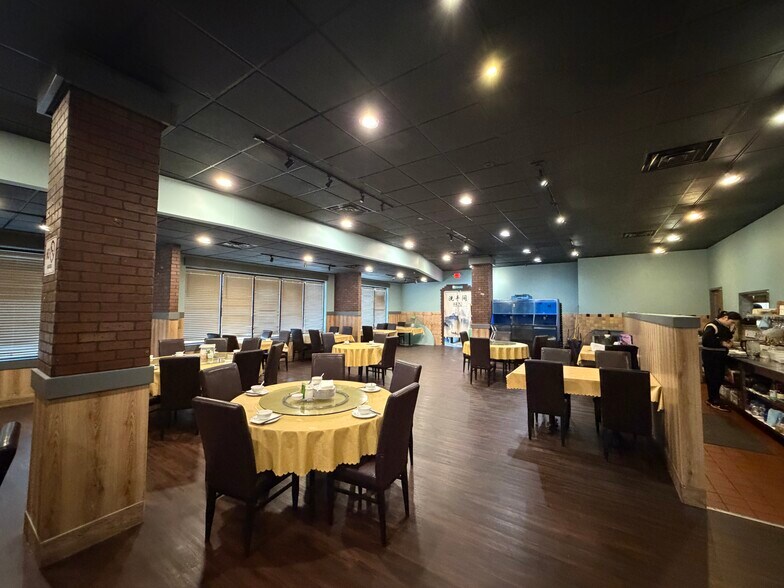 More Photos Of 2035 S Meridian Ave, Oklahoma City Restaurant For Lease