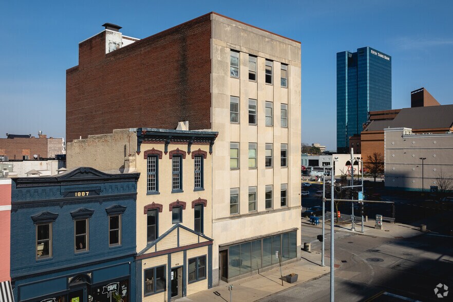 More Photos Of 405 N Huron St, Toledo Office For Sale