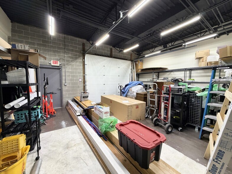 More Photos Of 1000 3rd Ave SW, Carmel Light Distribution For Lease