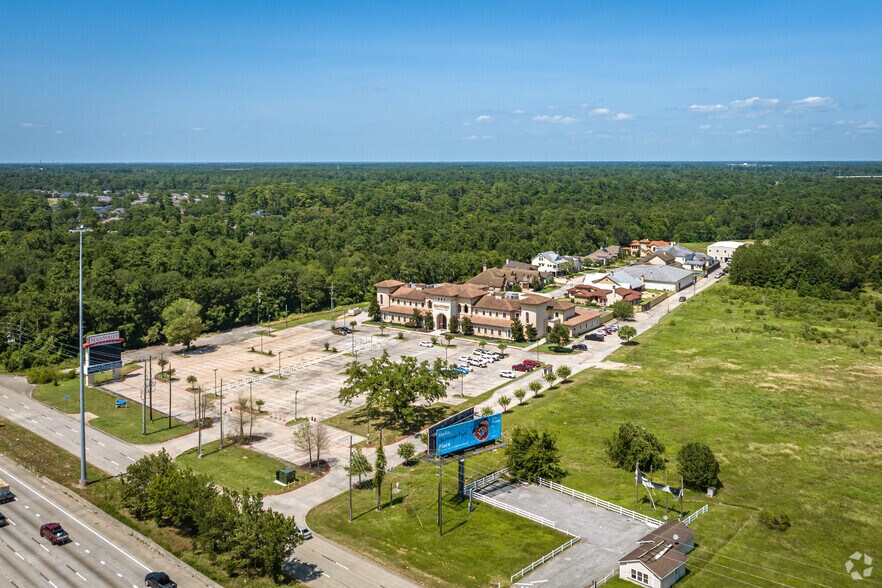 More Photos Of 18750 Interstate 45, Spring Unknown For Lease