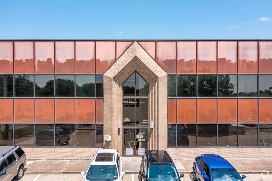 More Photos Of 4040 Fossil Creek Blvd, Fort Worth Office For Sale