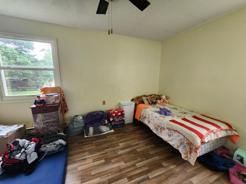 More Photos Of 204 3rd St SW, Rake Apartments For Sale