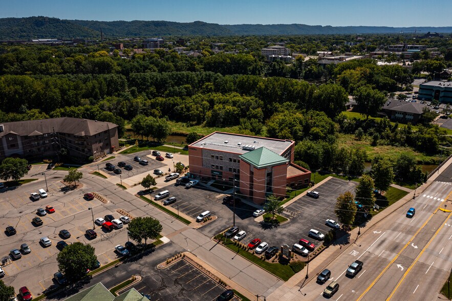 More Photos Of 2 Copeland Ave, La Crosse Office For Sale