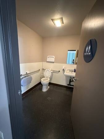 More Photos Of 935 W San Marcos Blvd, San Marcos Office For Lease