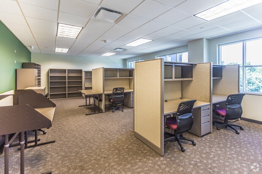 More Photos Of 7275 Appling Farms Pky, Memphis Office For Lease