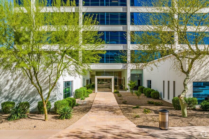 More Photos Of 3033 N Central Ave, Phoenix Office For Sale