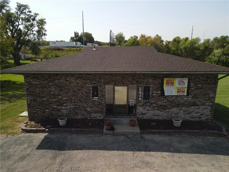 Primary Photo Of 2414 S Leonard Rd, Saint Joseph Office For Lease