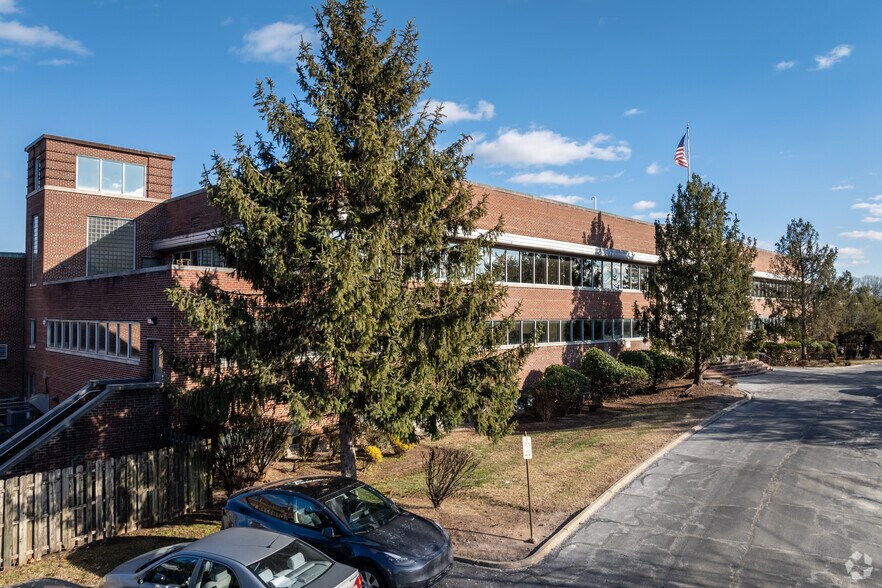 Primary Photo Of 3775 Park Ave, Edison Warehouse For Sale