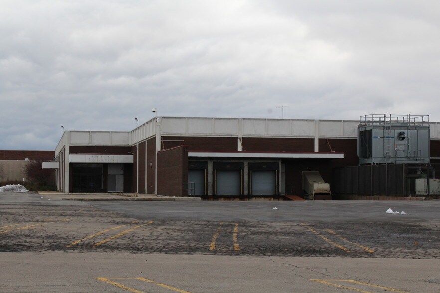 More Photos Of 6929 Williams Rd, Niagara Falls Unknown For Lease