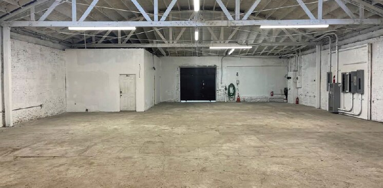 More Photos Of 3805 Avalon Blvd, Los Angeles Manufacturing For Sale