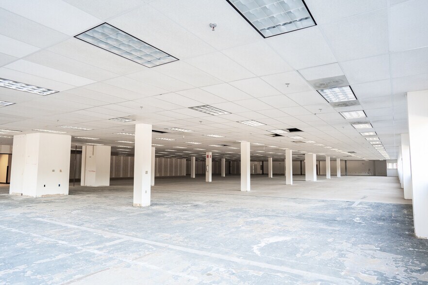 More Photos Of 60 Codman Hill Rd, Boxborough Manufacturing For Lease
