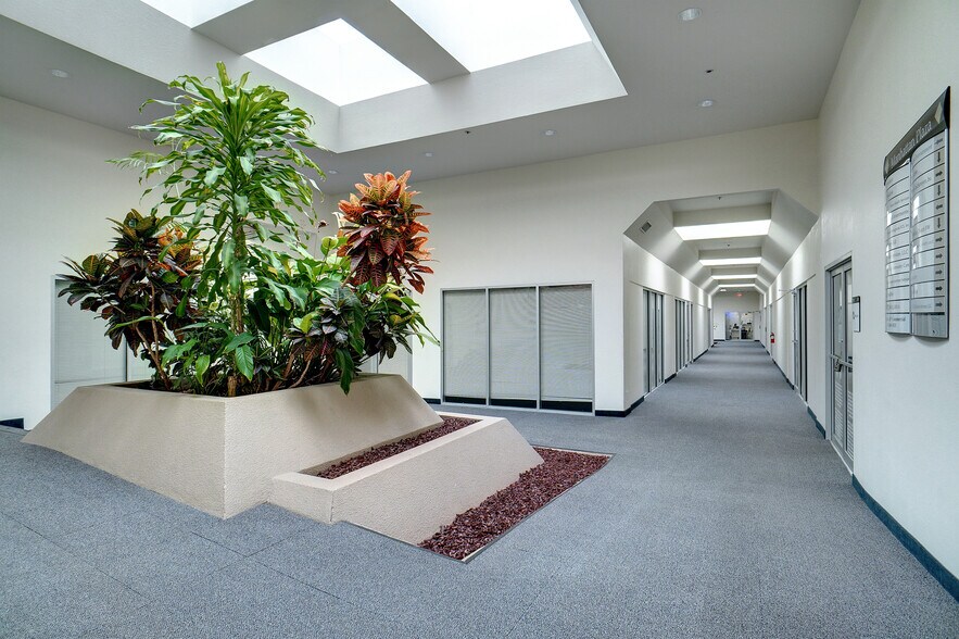 More Photos Of 6850 Manhattan Blvd, Fort Worth Medical For Lease