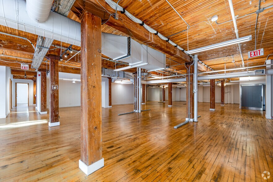 More Photos Of 116 Spadina Ave, Toronto Office Residential For Lease