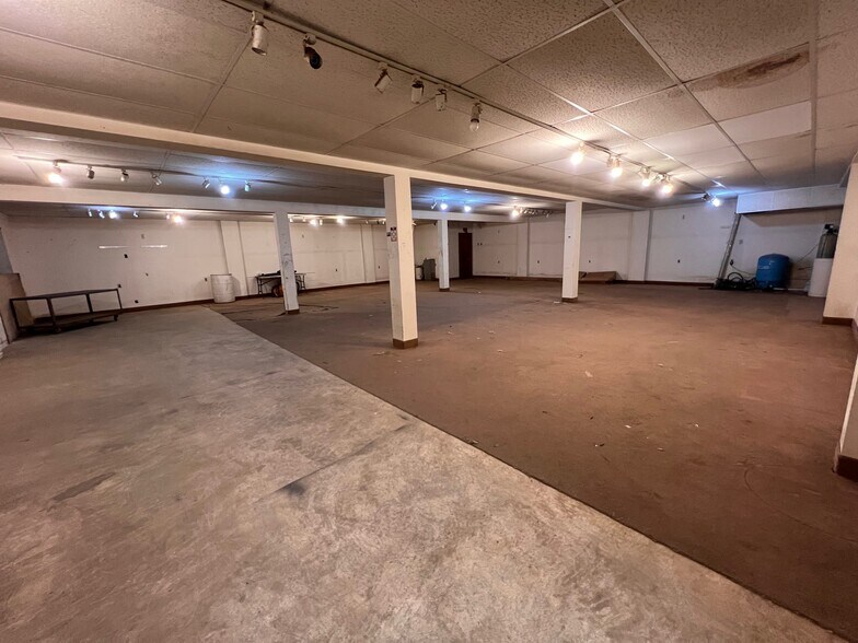 More Photos Of 265 Harrisonville Lake Rd, Pilesgrove Service For Lease