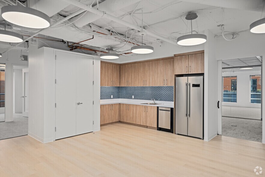 More Photos Of 2001 L St NW, Washington Coworking Space