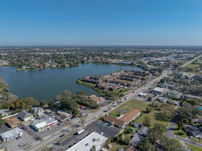 More Photos Of 1820 E Edgewood Dr, Lakeland Medical For Sale