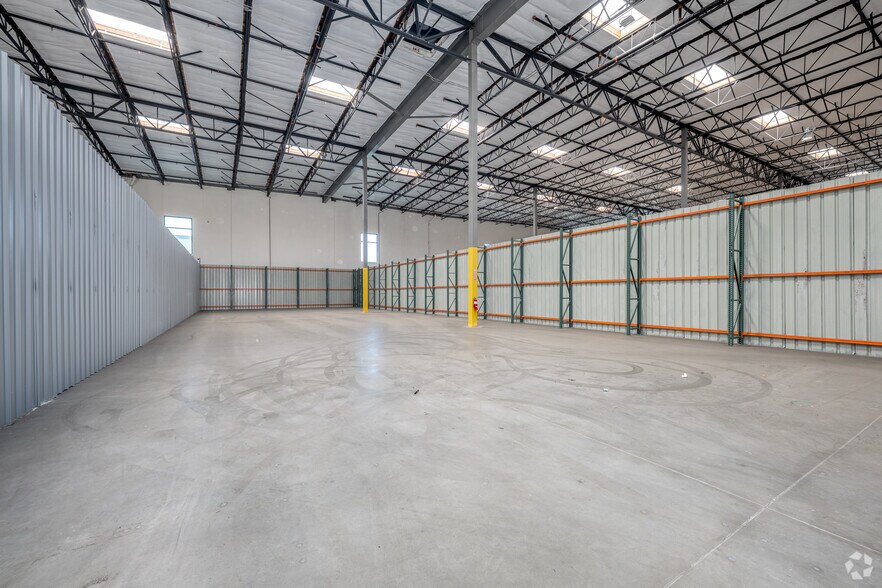 More Photos Of 11179 Banana Ave, Fontana Distribution For Lease