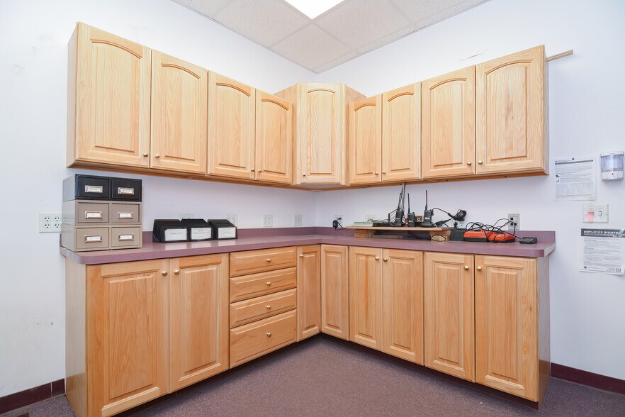 More Photos Of 19 Exchange St, Holliston Office For Lease