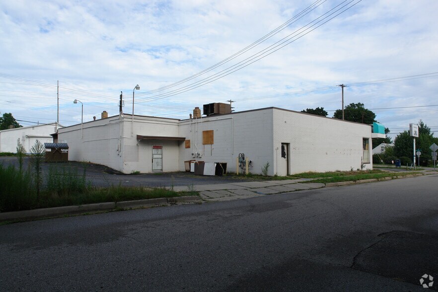 More Photos Of 1016-1018 E Mount Hope Ave, Lansing Freestanding For Sale