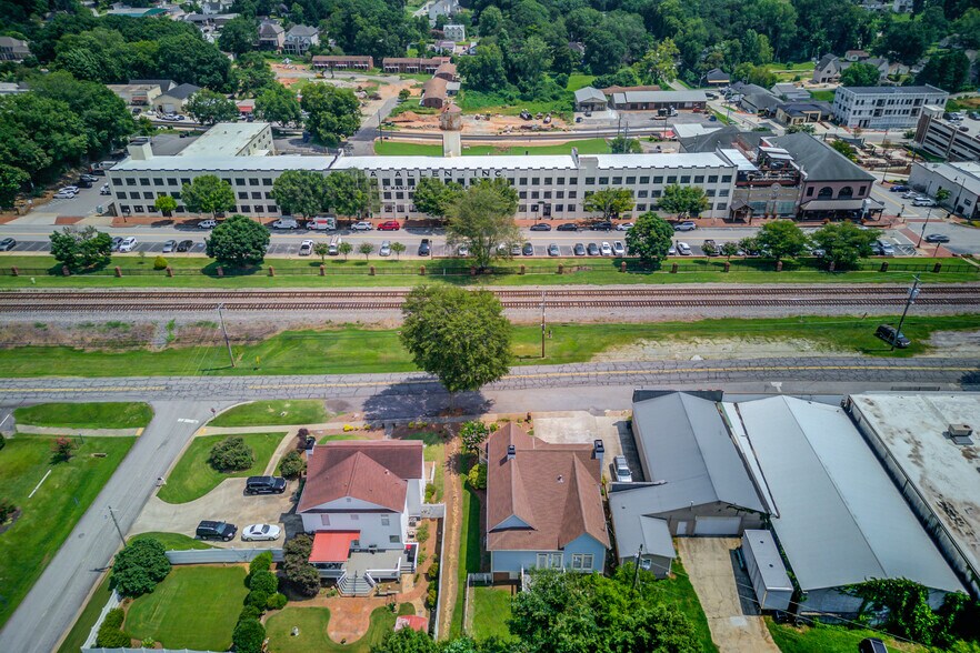 More Photos Of 152 E Shadburn Ave, Buford Office For Sale