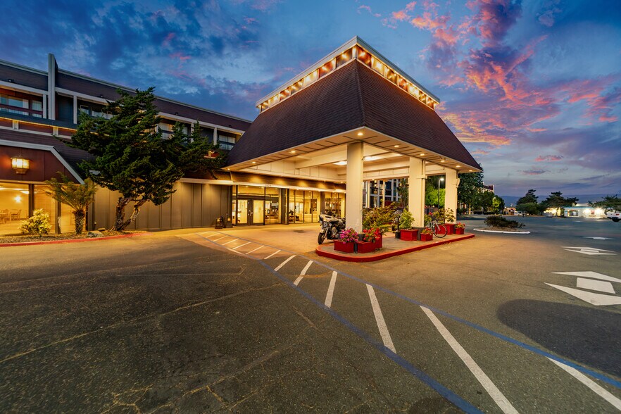 Primary Photo Of 1929 4th St, Eureka Hotel For Sale