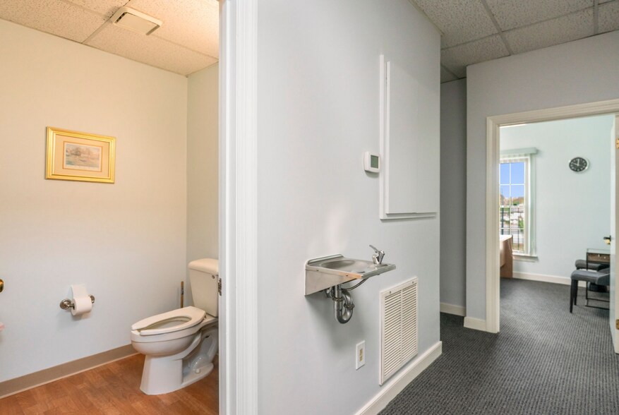 More Photos Of 8403 Richmond Hwy, Alexandria Storefront Retail Office For Sale