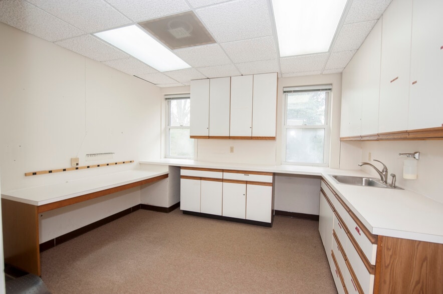 More Photos Of 80 W Welsh Pool Rd, Exton Medical For Lease