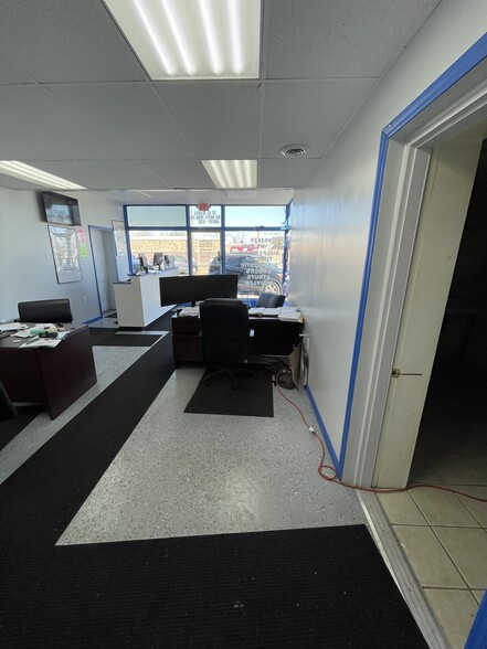 More Photos Of 37 W 10 Mile Rd, Hazel Park Auto Dealership For Sale