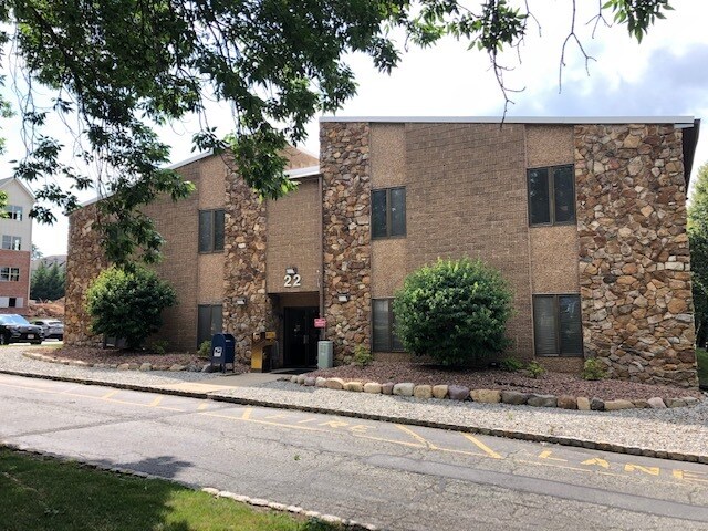 Primary Photo Of 22 Old Short Hills Rd, Livingston Medical For Lease