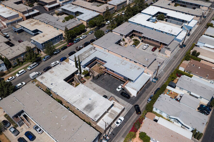 More Photos Of 218 W Wilson Ave, Orange Apartments For Sale