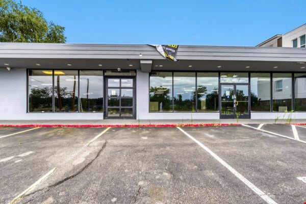 More Photos Of 9110 Ralston Rd, Arvada Showroom For Sale