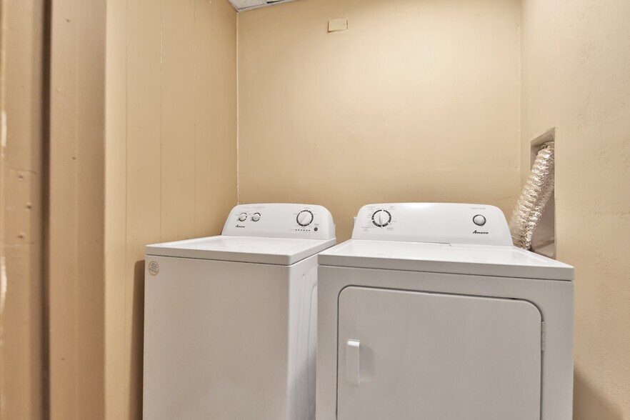 More Photos Of 1014 Broadway St, Lubbock Office For Sale