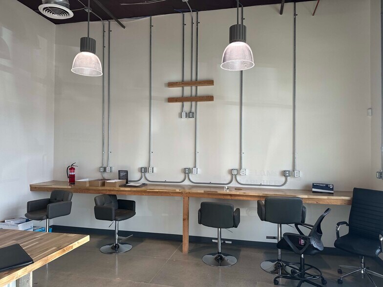 More Photos Of 27559 Newport Rd, Menifee Storefront For Lease