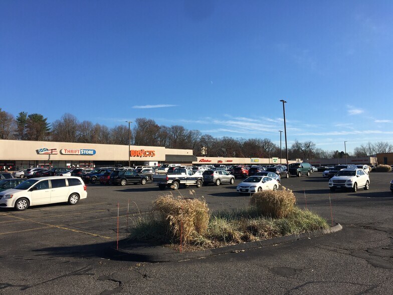 More Photos Of 650-670 Wolcott St, Waterbury Unknown For Lease