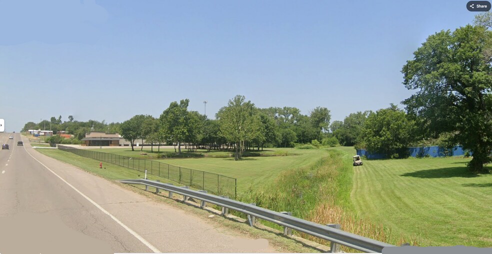 More Photos Of 12007 NE 23rd St, Choctaw General Retail For Sale