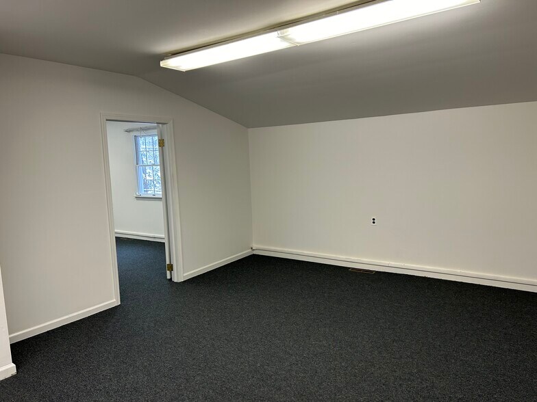 More Photos Of 99 Taunton Rd, Medford Office For Sale