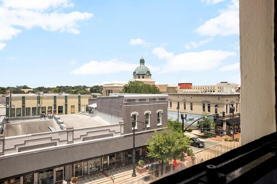 More Photos Of 100 E New York Ave, Deland Office For Lease