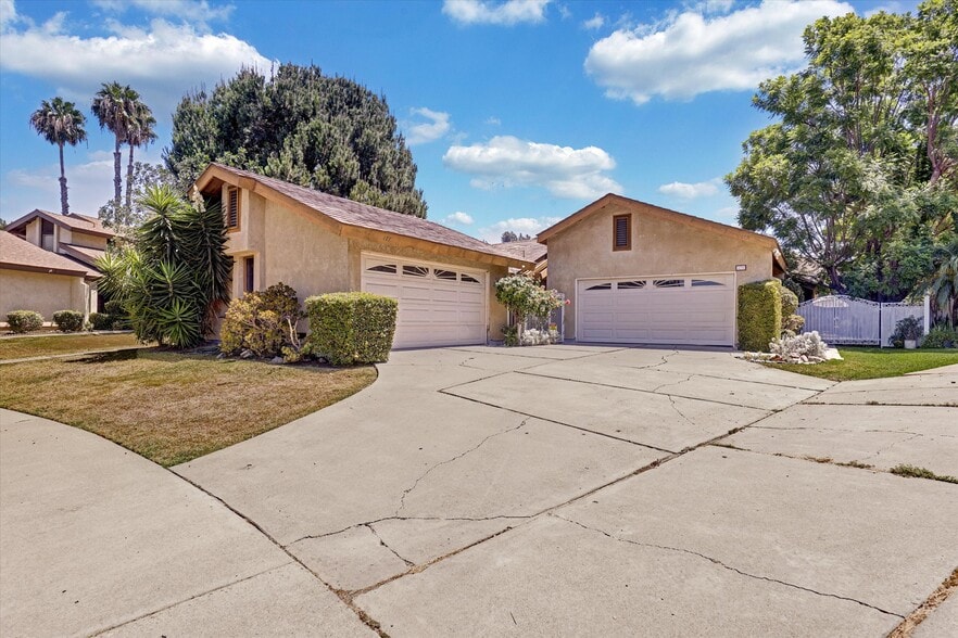 Primary Photo Of 175 S Woodlawn Dr, Orange Multifamily For Sale