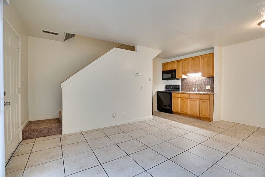More Photos Of 1905 N El Dorado St, Stockton Apartments For Sale
