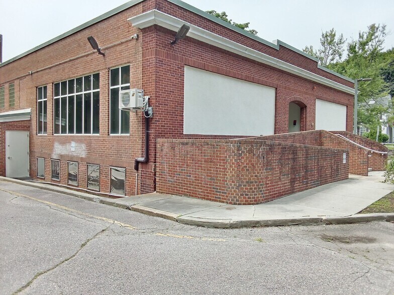 More Photos Of 114 Pleasant St, Southbridge Manufacturing For Sale