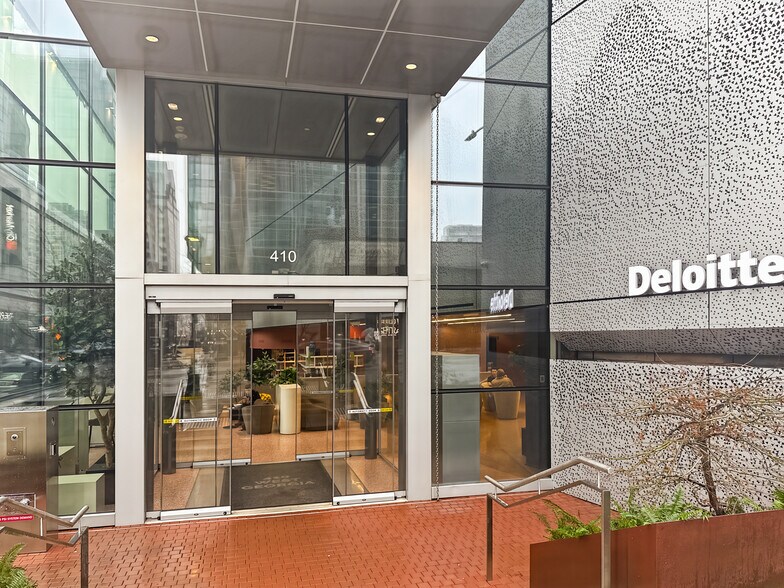 More Photos Of 410 W Georgia St, Vancouver Coworking Space