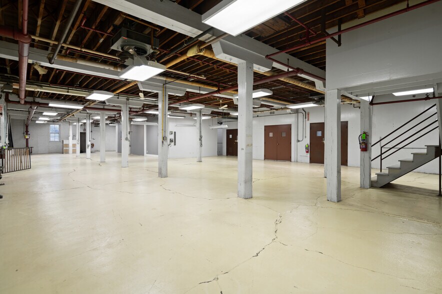More Photos Of 350 N Center St, Brandon Industrial For Sale