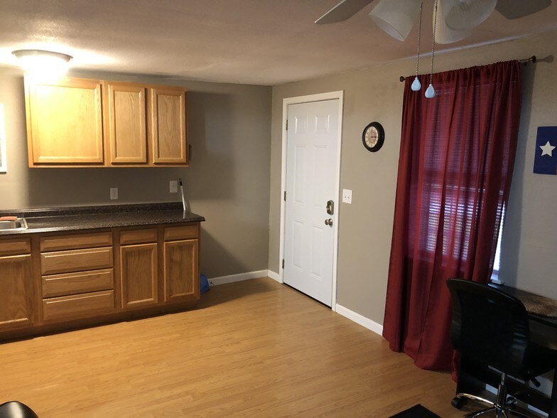 More Photos Of 5202 County Road 469, Brazoria Apartments For Sale