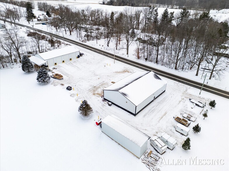 Primary Photo Of 1447 Kelsey Hwy, Ionia Flex For Sale