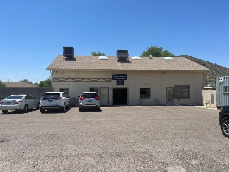 More Photos Of 1966 E Deer Valley Rd, Phoenix Service For Lease