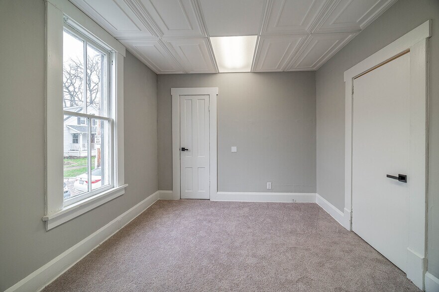 More Photos Of 16-20 W Park St, Westerville Apartments For Sale