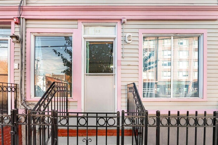 More Photos Of 163 Christopher Columbus Dr, Jersey City Storefront Retail Residential For Lease