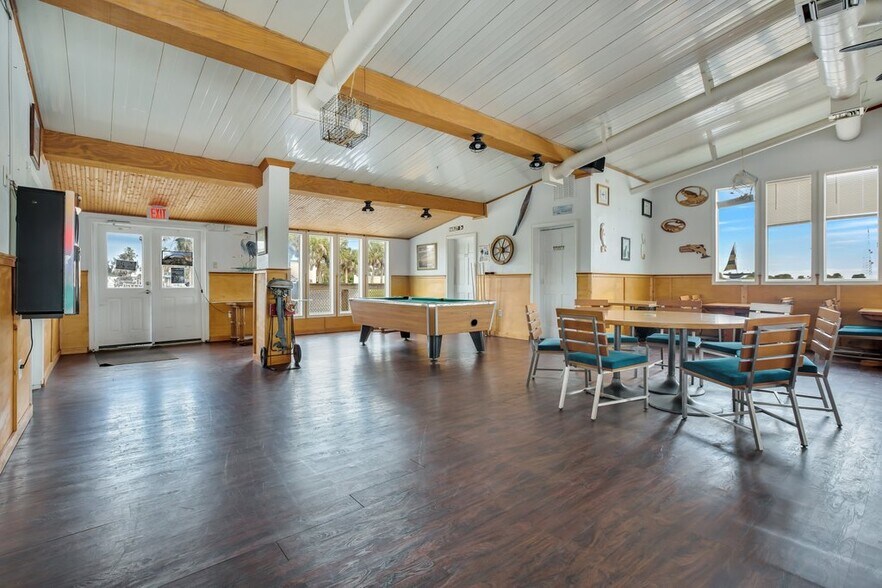 More Photos Of 2200 US Highway 441 SE, Okeechobee Hotel For Sale