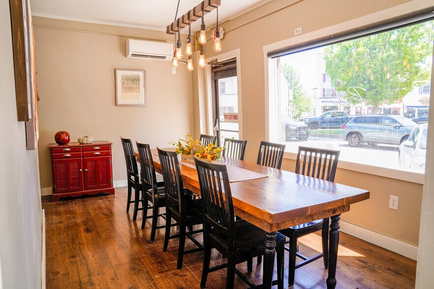 More Photos Of 123 Union Sq, Milford Restaurant For Sale